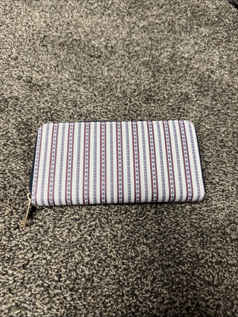 NWT Maurices large boho geometric striped wallet